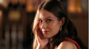 مديرة العلاقات العامة والتسويق الأولى، Nobu